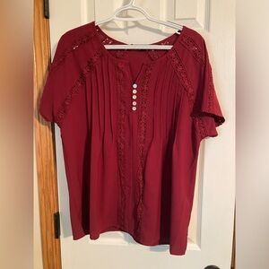 Women’s Dokotoo Top